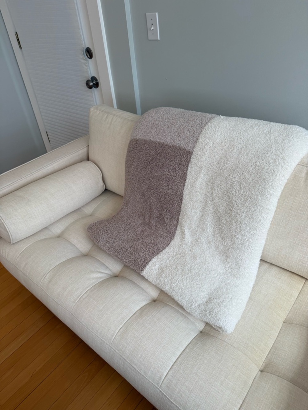 Barefoot Dreams Throw Blanket
